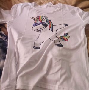 Unicorn t-shirt with ponytail holder